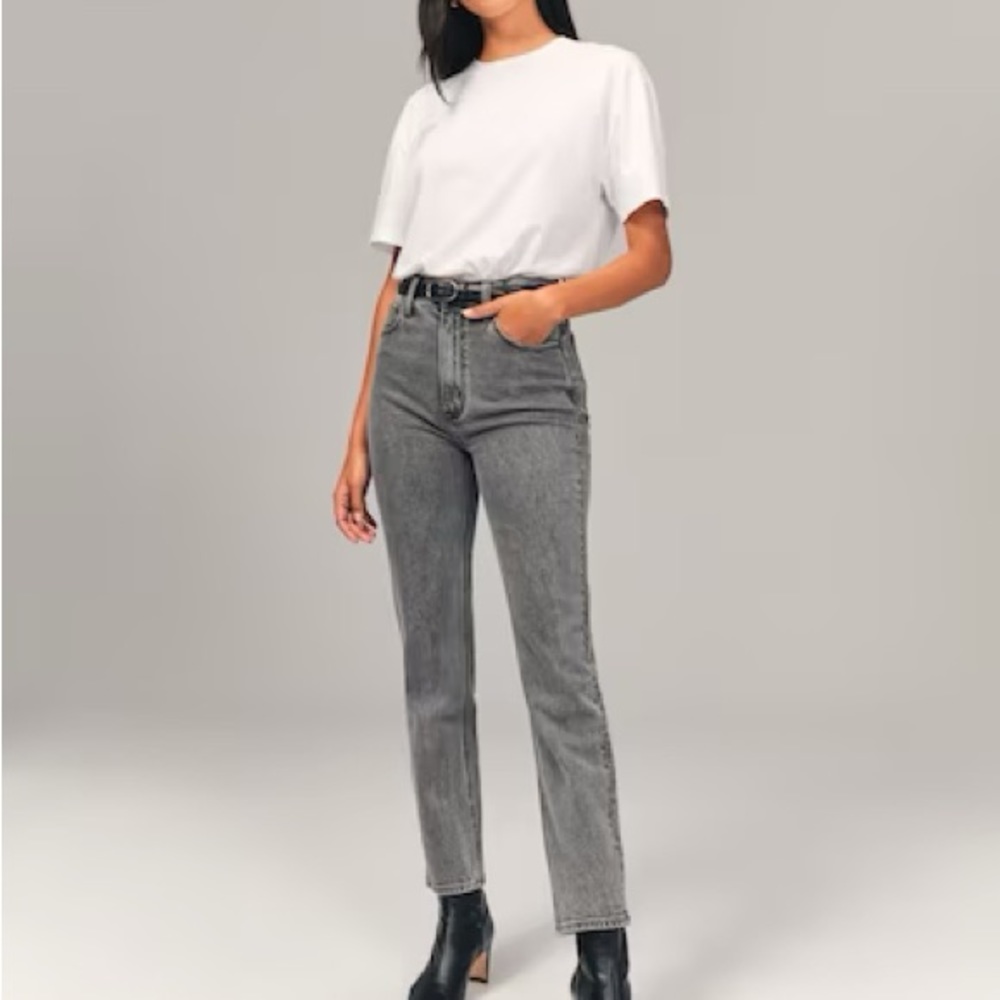 Abercrombie and Fitch High Rise Mom Jean Curve Love